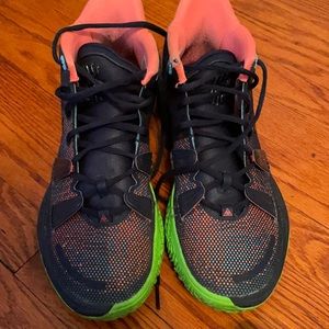 Used indoor Kyrie basketball sneakers size 10.5